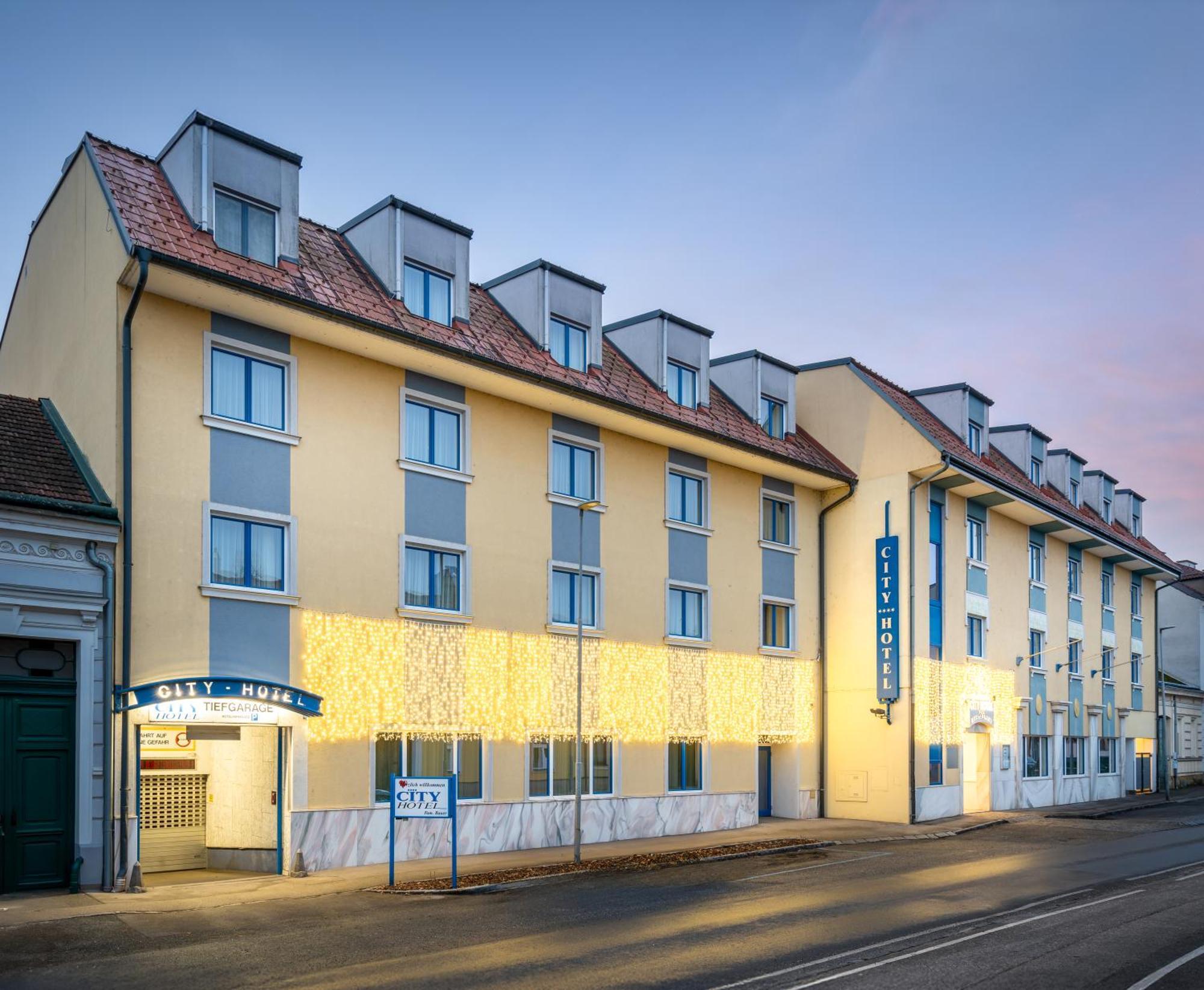 City Hotel Stockerau Eksteriør bilde