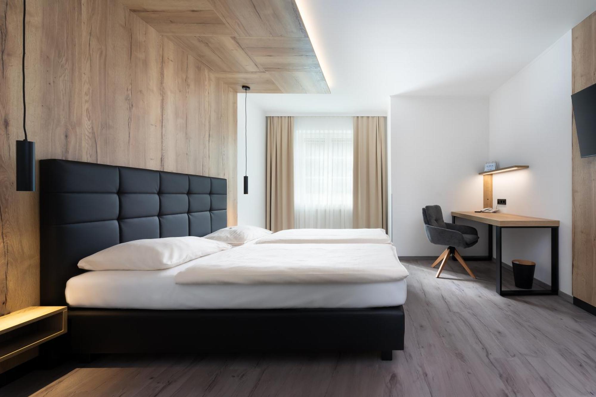 City Hotel Stockerau Eksteriør bilde