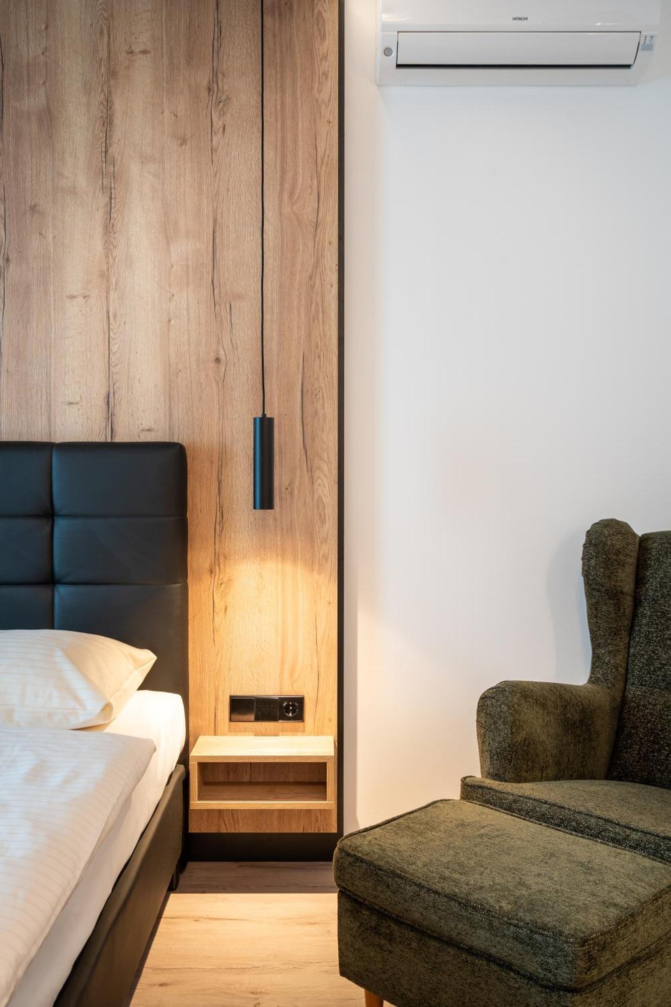 City Hotel Stockerau Eksteriør bilde