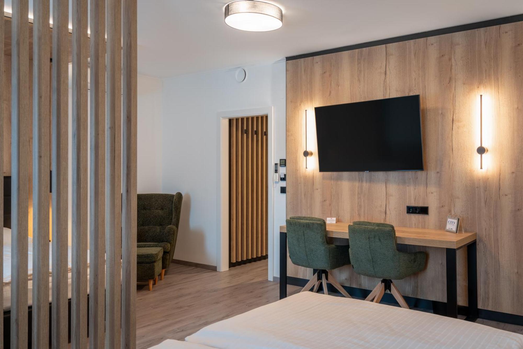 City Hotel Stockerau Eksteriør bilde