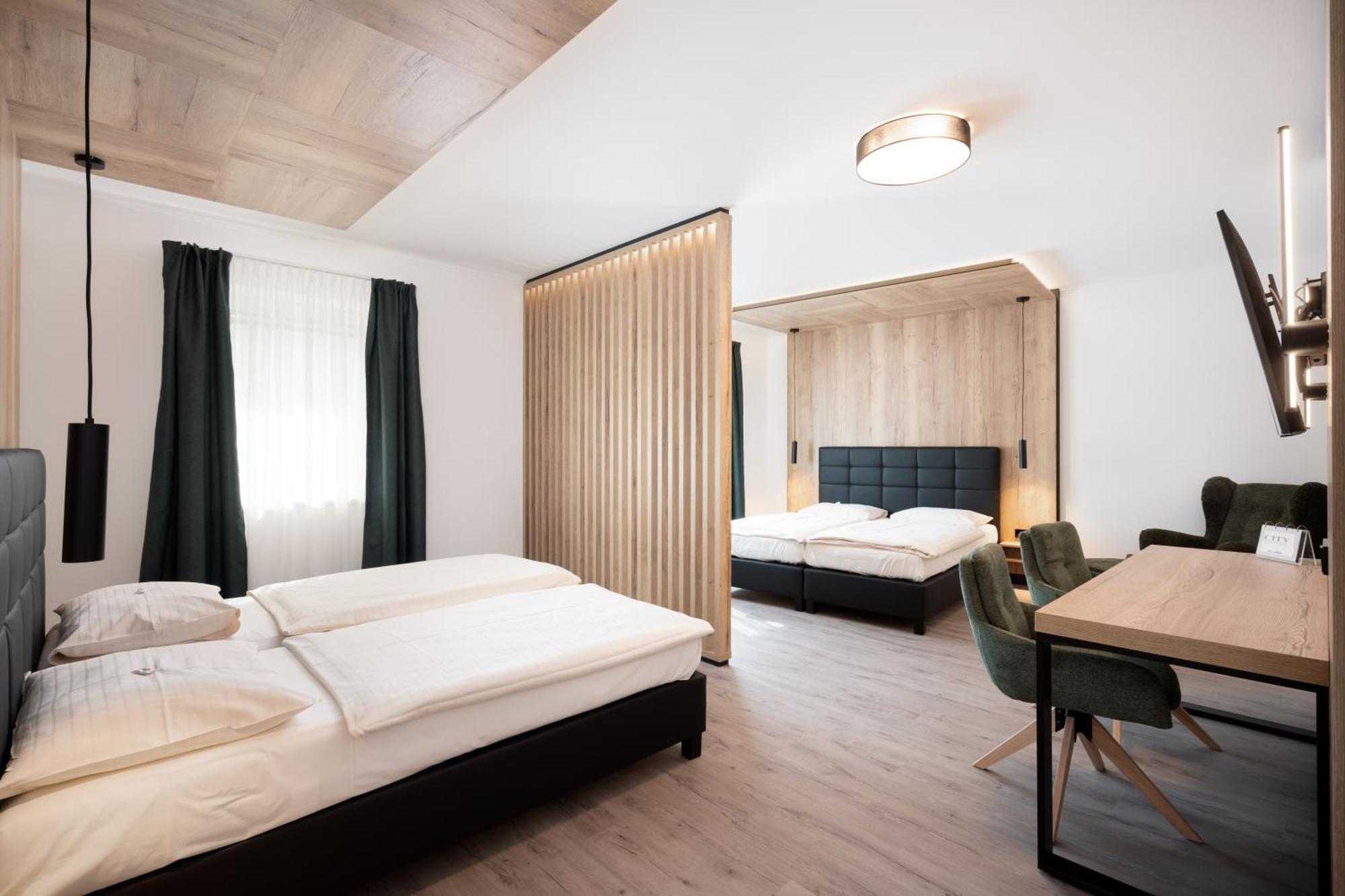 City Hotel Stockerau Eksteriør bilde